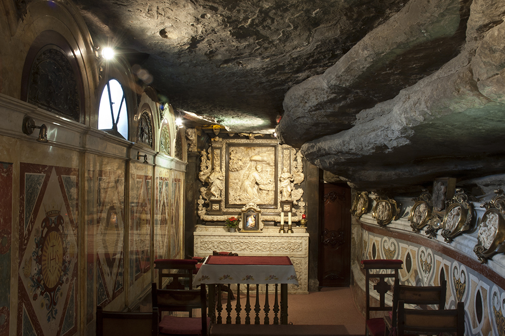 patrimoni protegit arquitectura religiosa barroc cova de sant ignasi esgl?es monuments religiosos turisme