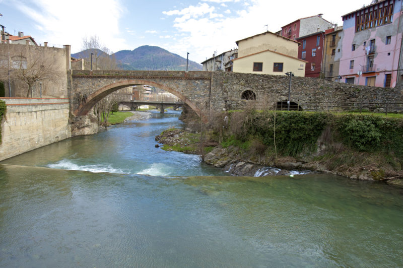 Ripoll - un indret estratègic. Pont del Raval. Tram 1 Ripoll a Olot de les e-rutes de les Vies Verdes.